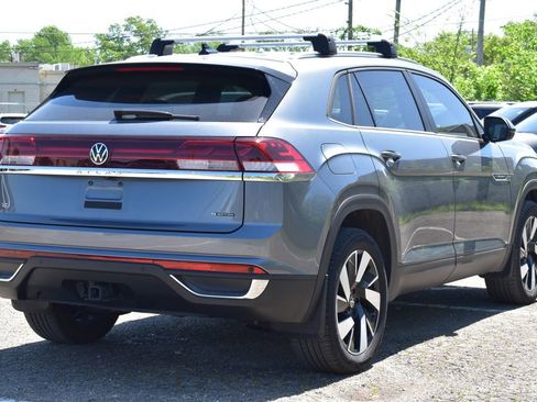 Used 2024 Volkswagen Atlas Cross Sport SE AWD/4WD image 5