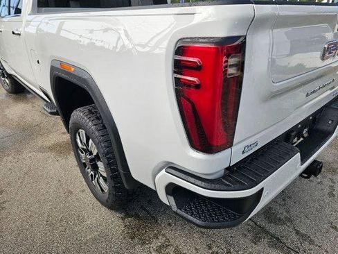 New 2026 GMC Sierra 2500 Denali w/ Denali Reserve Package image 16