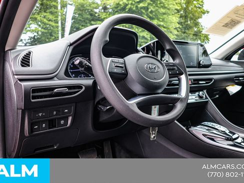 Used 2023 Hyundai Sonata SE w/ Preferred Accessory Package FWD image 21