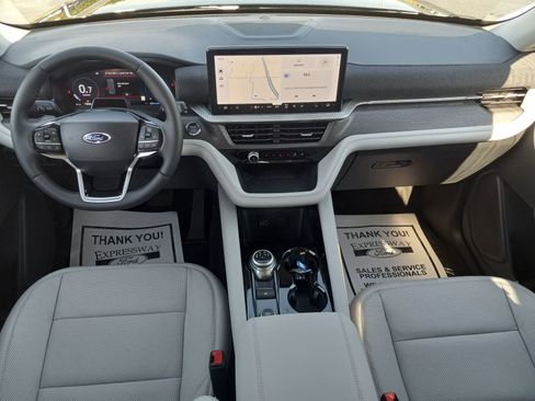 New 2026 Ford Explorer Platinum w/ LUX Leather Package image 17