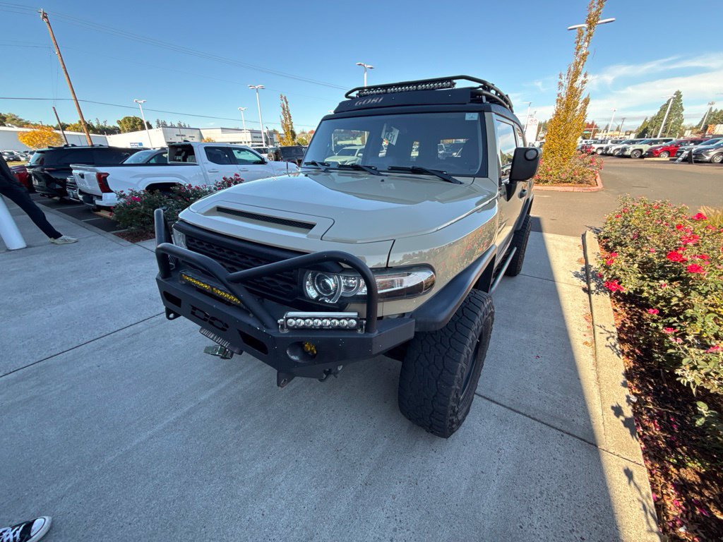 Used 2014 Toyota FJ Cruiser 4WD w/ Convenience Package image 1