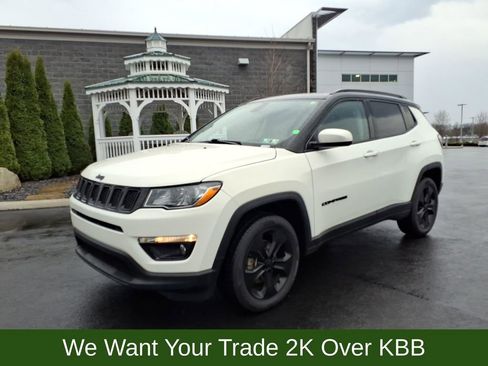 Used 2020 Jeep Compass Latitude image 2
