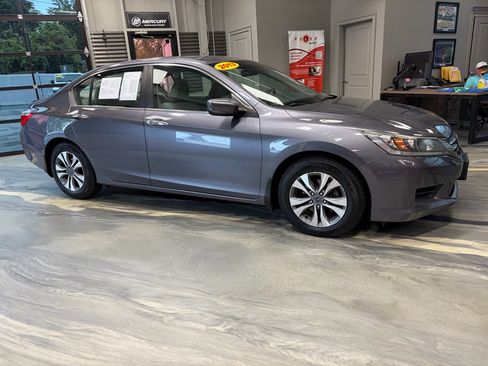 Used 2013 Honda Accord LX image 28