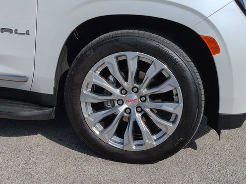 Used 2024 GMC Yukon Denali w/ Max Trailering Package image 11