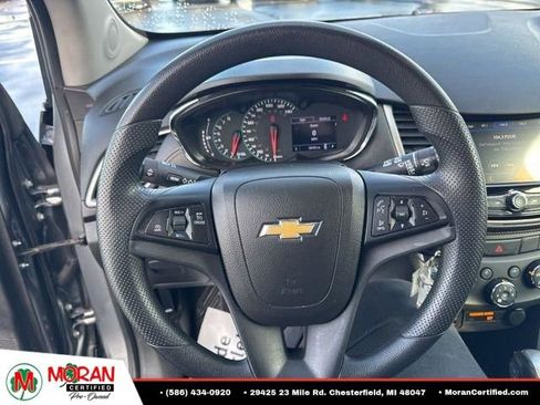 Used 2020 Chevrolet Trax LT FWD image 14