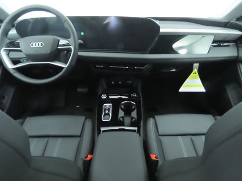 Used 2025 Audi A6 e-tron Premium Plus w/ Premium Plus image 14