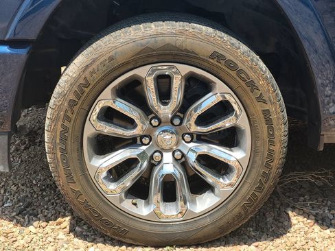 Used 2021 RAM 1500 Laramie w/ Laramie Southwest Edition AWD/4WD image 29