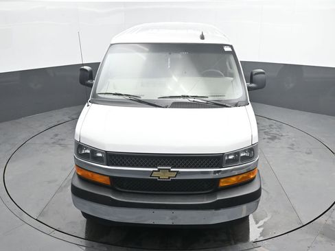 Used 2023 Chevrolet Express 2500 w/ Driver Convenience Package image 32