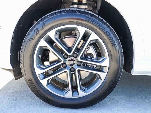 New 2025 Audi Q5 Premium image 14