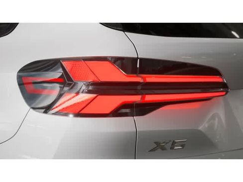 Used 2026 BMW X5 sDrive40i w/ M Sport Package image 15