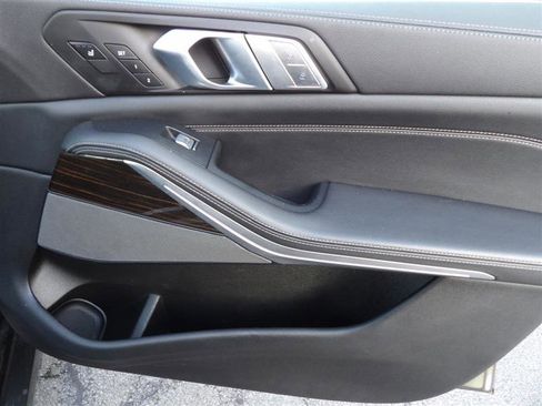 Used 2021 BMW X7 xDrive40i w/ Premium Package image 20