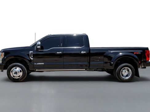 Used 2022 Ford F350 Platinum w/ FX4 Off-Road Package AWD/4WD image 9