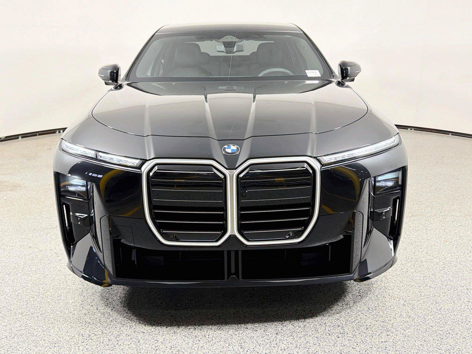 New 2027 BMW 740i xDrive w/ Executive Package AWD/4WD image 2