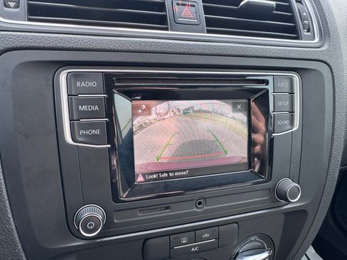 Used 2017 Volkswagen Jetta S image 15