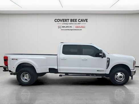 Used 2024 Ford F350 Lariat image 11