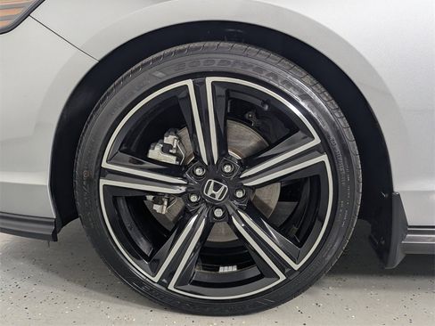 Used 2023 Honda Accord Sport image 9