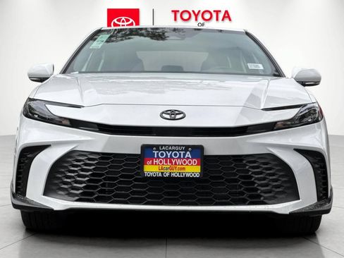 New 2026 Toyota Camry SE FWD image 8