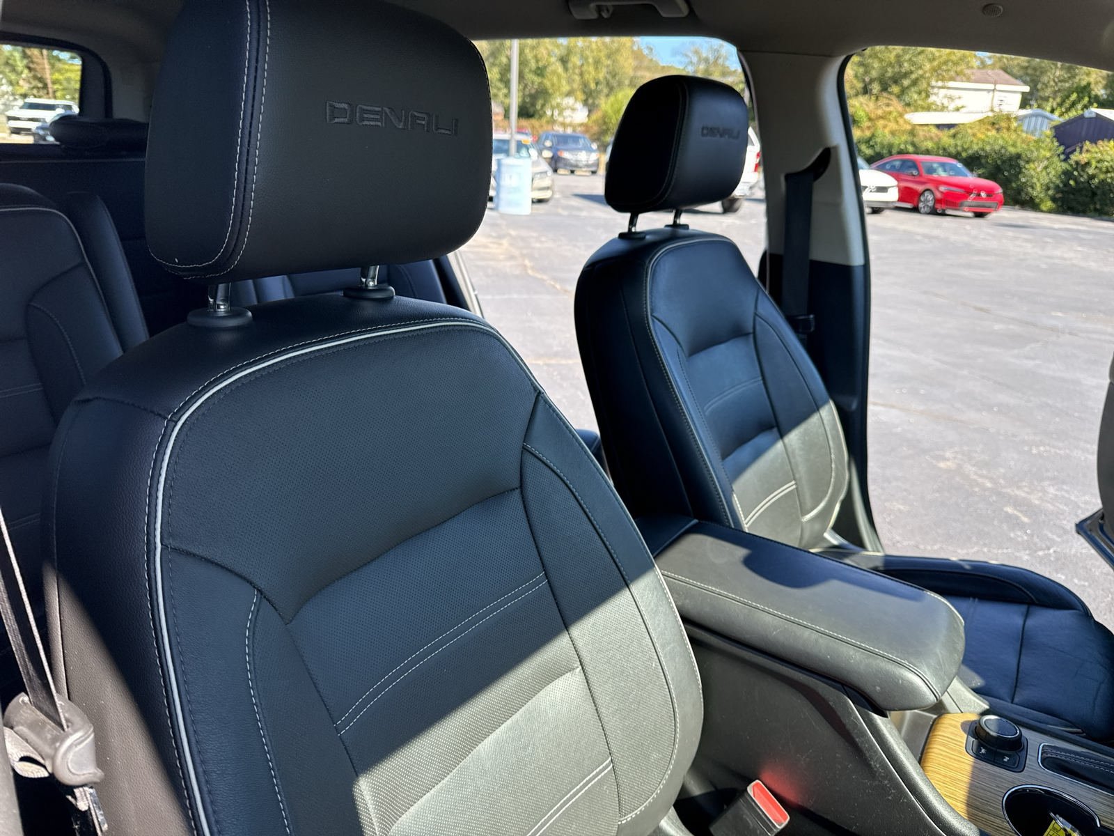 Used 2019 GMC Acadia Denali AWD/4WD image 33
