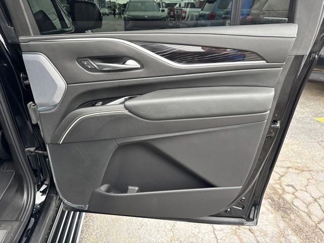 Used 2023 Cadillac Escalade ESV V AWD/4WD image 23