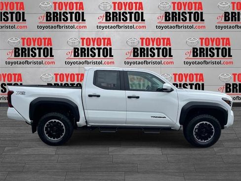 New 2026 Toyota Tacoma TRD Off-Road AWD/4WD image 2