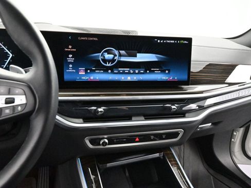 Used 2024 BMW X5 xDrive40i w/ Premium Package image 19