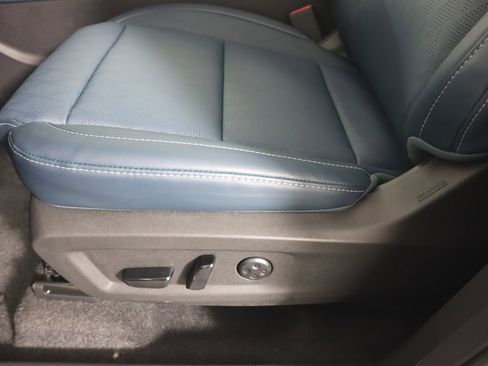 New 2026 Nissan Murano Platinum image 17