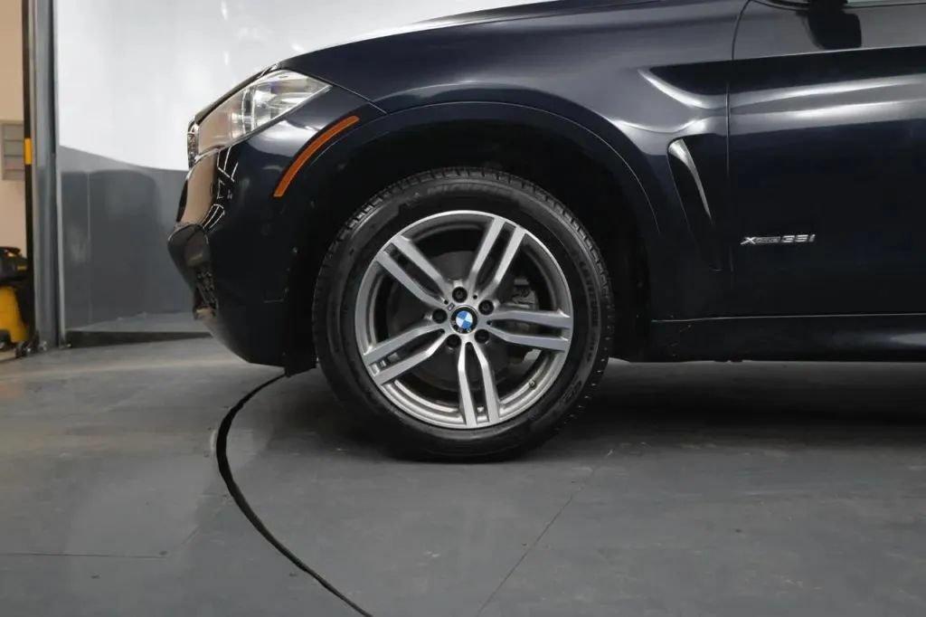 Used 2019 BMW X6 xDrive35i w/ M Sport Package AWD/4WD image 12