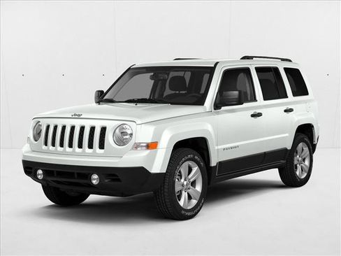 Used 2016 Jeep Patriot High Altitude FWD image 1
