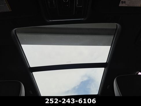 Used 2023 Chevrolet Tahoe Premier AWD/4WD image 13