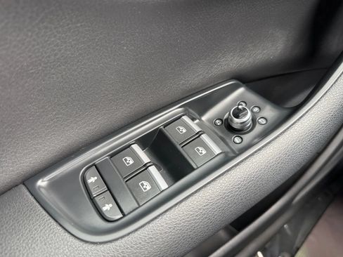 Used 2019 Audi Q7 3.0T Premium w/ Convenience Package AWD/4WD image 39