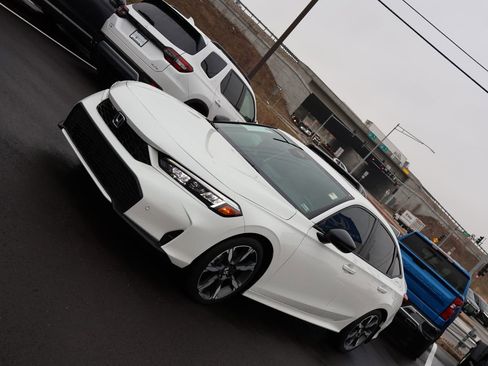 Certified 2025 Honda Civic Sport Touring image 3