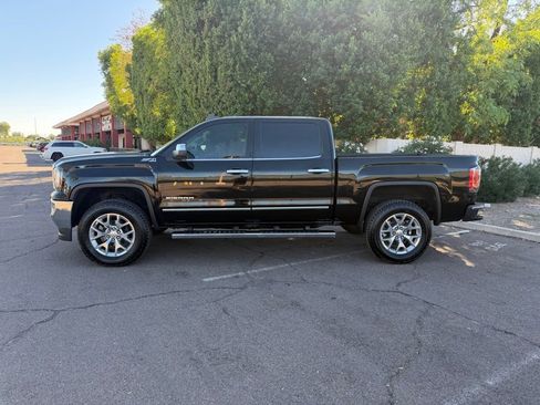 Used 2018 GMC Sierra 1500 SLT w/ SLT Premium Package image 5