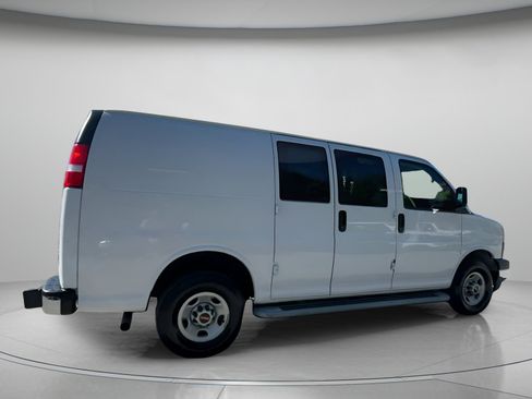 Used 2024 GMC Savana 2500 w/ Driver Convenience Package image 29