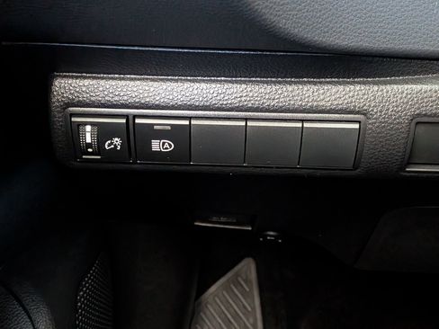 Certified 2024 Toyota Corolla SE w/ SE Premium Package FWD image 18