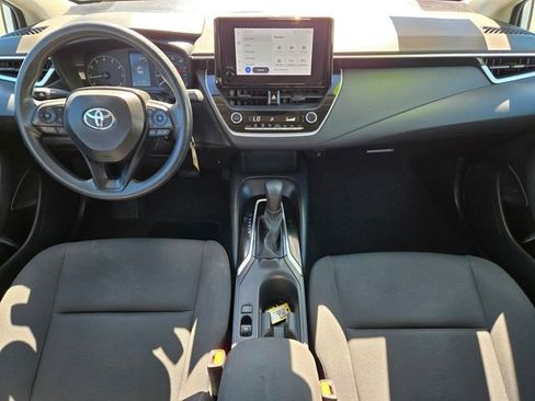 Used 2023 Toyota Corolla LE image 12