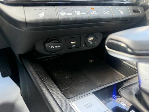 Used 2023 Hyundai Elantra Limited FWD image 24