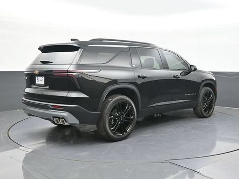 New 2026 Chevrolet Traverse LT w/ LPO, Floor Liner Package FWD image 10