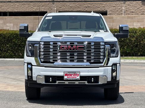 New 2026 GMC Sierra 3500 Denali w/ Denali Reserve Package AWD/4WD image 9