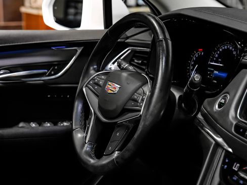 Used 2019 Cadillac XT5 Premium Luxury FWD image 13
