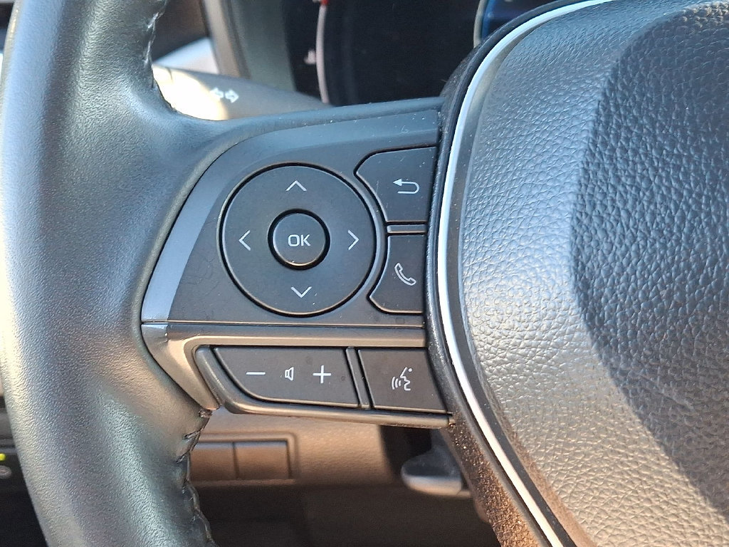 Certified 2025 Toyota Corolla SE w/ SE Premium Package FWD image 22