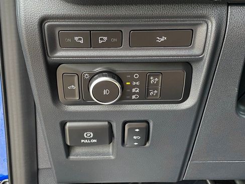 Certified 2022 Ford F150 XLT w/ Equipment Group 302A High image 31