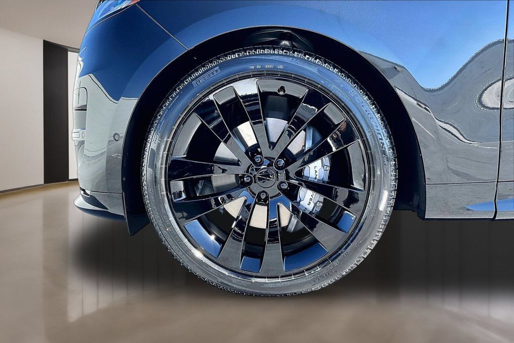 New 2026 Land Rover Range Rover Sport Dynamic SE AWD/4WD image 13