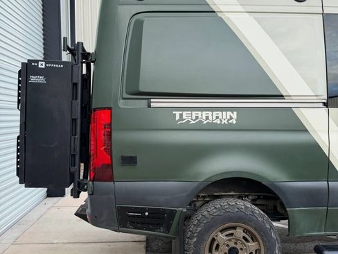 Used 2022 Mercedes-Benz Sprinter 2500 image 9