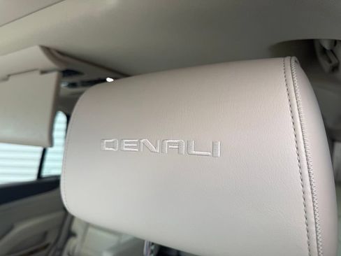 Used 2015 GMC Yukon Denali w/ Premium Package RWD image 33