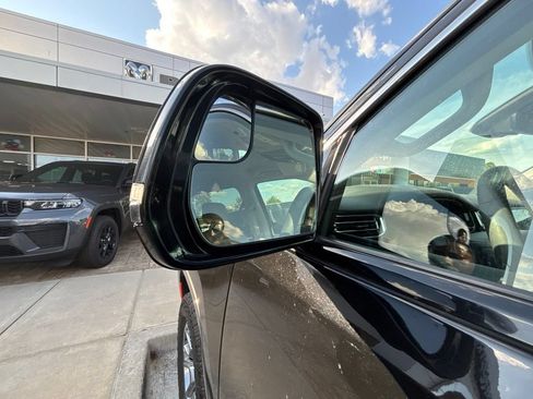 Used 2022 Jeep Wagoneer Series I w/ Convenience Group I AWD/4WD image 25