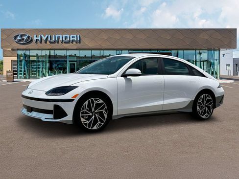 New 2025 Hyundai Ioniq 6 SEL RWD image 2