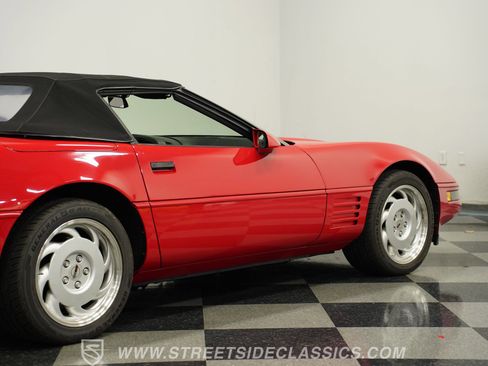 Used 1991 Chevrolet Corvette Convertible image 27