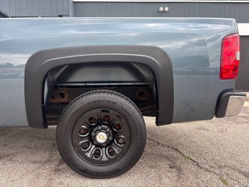 Used 2011 Chevrolet Silverado 1500 W/T RWD image 11