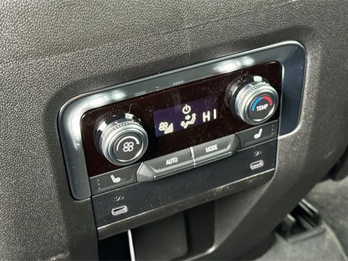 New 2026 GMC Yukon Elevation image 14