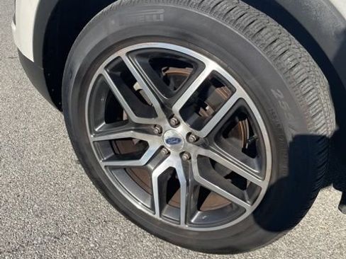 Used 2017 Ford Explorer Sport w/ Equipment Group 401A image 14